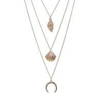 Seashell on the moon necklace - TopNotch{C}